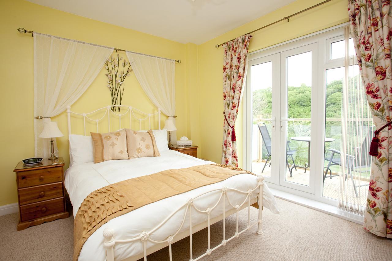 Mellieha Guest House Narberth Kültér fotó